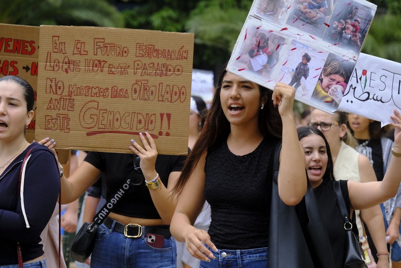 Concentración pro Palestina Plaza de España en Las Palmas de Gran Canaria