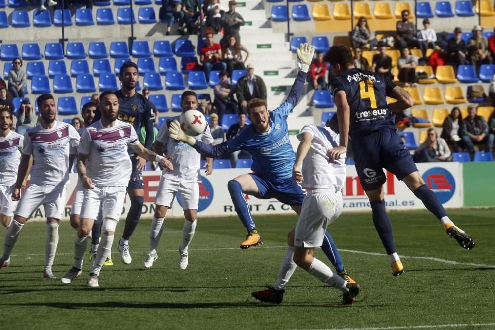 Partido entre el Ucam y el Jumilla