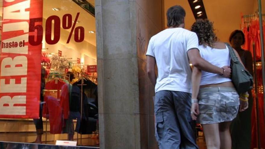 Aragón entre las comunidades en las que bajan más las ventas del comercio en julio