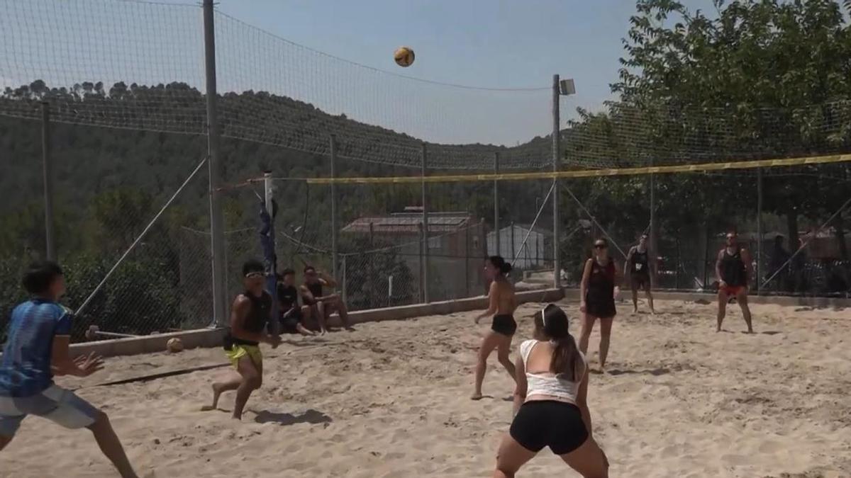 Canet de Fals celebra un reeixit Torneig de Vòlei Platja amb un èxit d’assistència