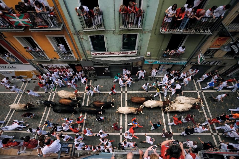 Imágenes del segundo encierro de los Sanfermines de 2019.