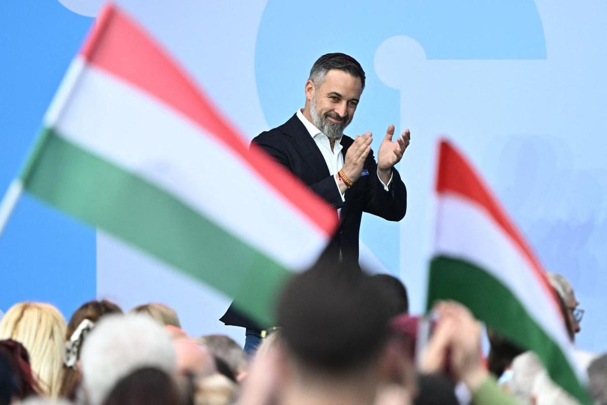 Spain's far-right party Vox leader Santiago Abascal arrives on stage to address the audience during the first Patriotic Rally at the Millenaris Cultural Center in Budapest, Hungary, Abascal: "Viktor Orbán es el auténtico protector de Europa”