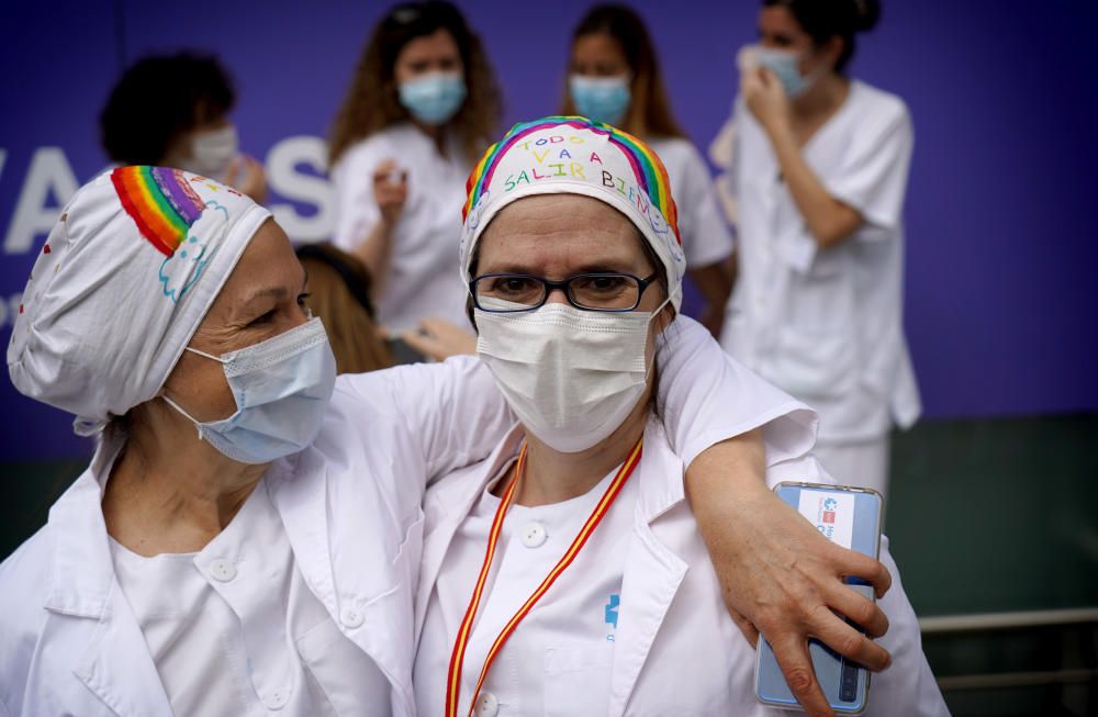 Emotivo cierre del hospital de campaña de Ifema.