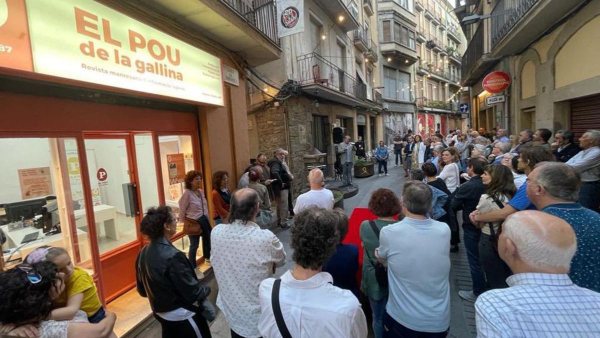 La revista ‘El Pou de la gallina’ inaugura nou local al Barri Antic de Manresa | EL POU DE LA GALLINA