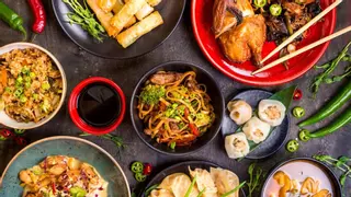 El restaurante fusión de Usera que combina lo mejor de la comida china con la gastronomía andaluza