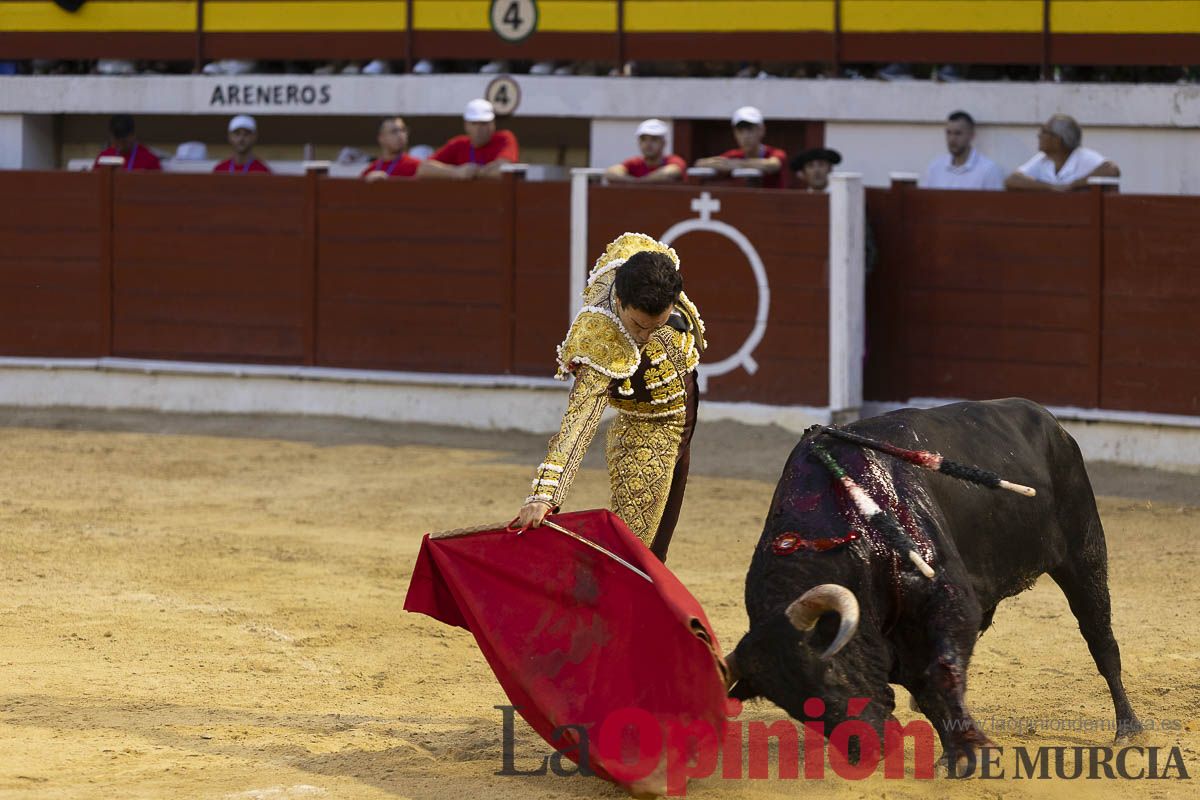 Tarde histórica en Abarán con la alternativa de José María Trigueros y el indulto de Tomás Rufo, junto a Castella salieron a hombros