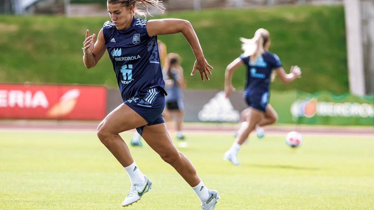 La mallorquina Patri Guijarro se prepara para disputar la Eurocopa femenina en el mes de julio.