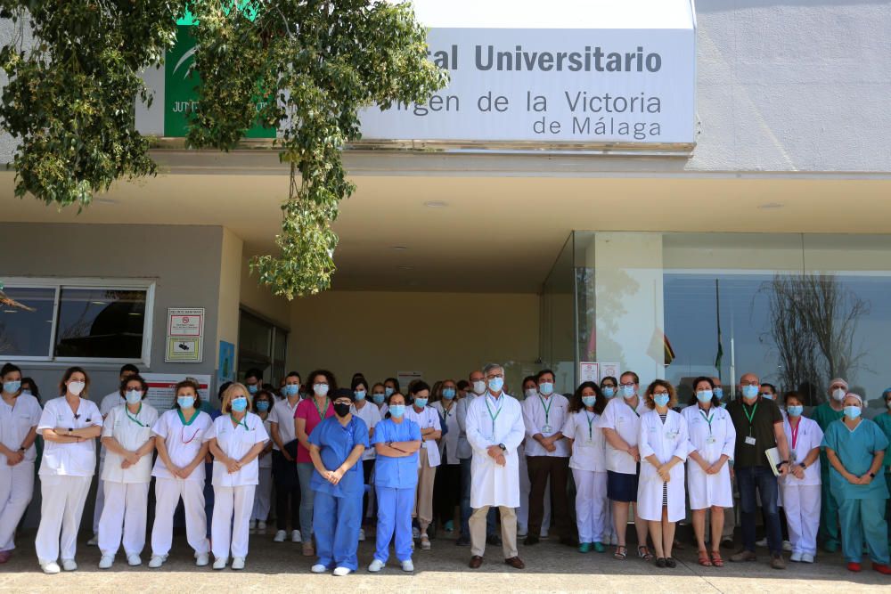 Las banderas de los edificios públicos han ondeado a media asta en sintonía con el luto nacional por las víctimas del coronavirus que decretaba el Gobierno Central la pasada semana.