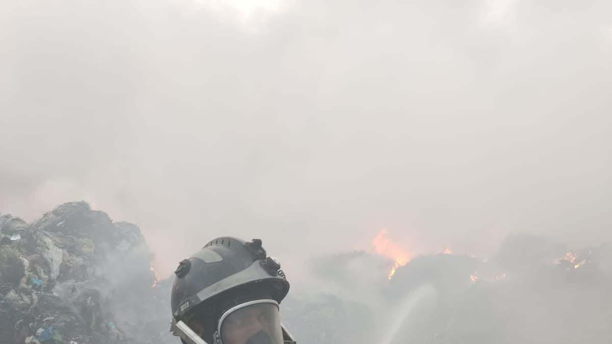 Nuevo incendio en el vertedero de Ibiza