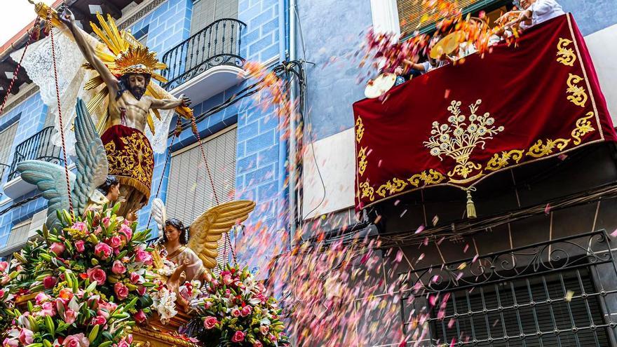 ‘La Burrica’ y el Santo Cristo coronaron un ‘Domingo de Ramos’ espectacular en Cieza