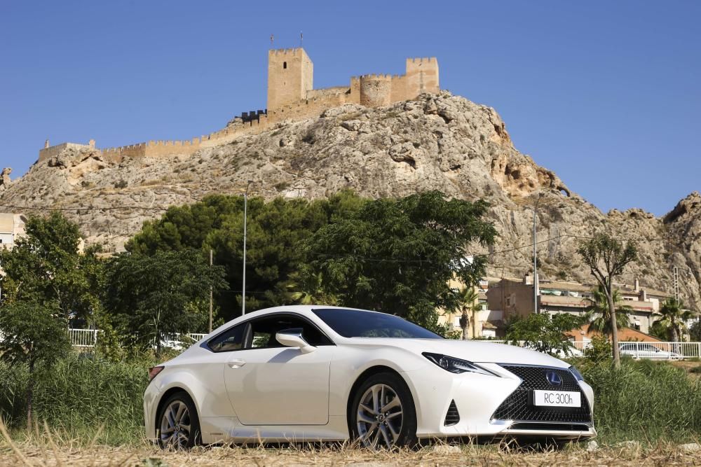 Lexus recorre la Ruta de Castillos de la provincia de Alicante