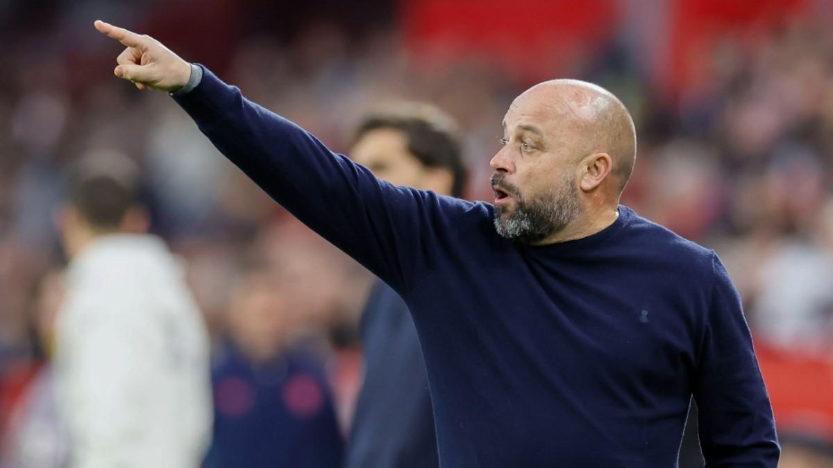 Manolo González, durante un partido