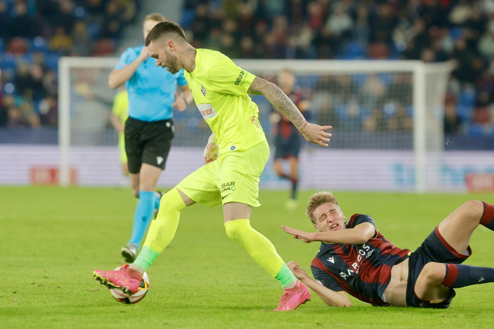 Partido de Copa del REy entre el Levante UD y el SD Amorebieta en imágenes