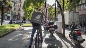 Un repartidor de Deliveroo.