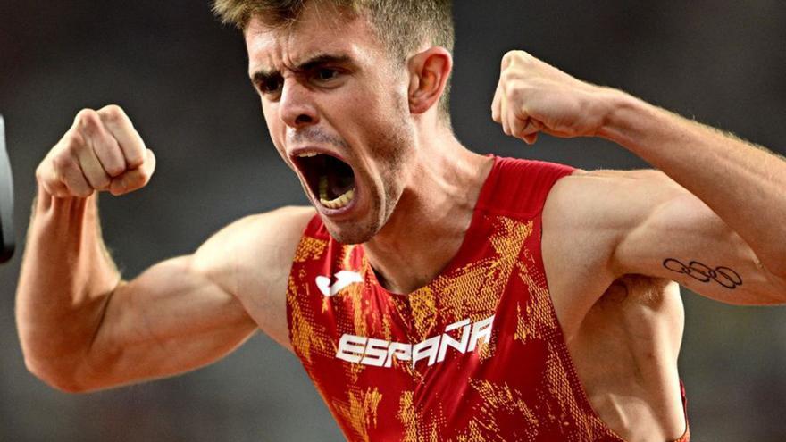 Adrián Ben celebra su segundo puesto en la semifinal. // CHRISTIAN BRUNA