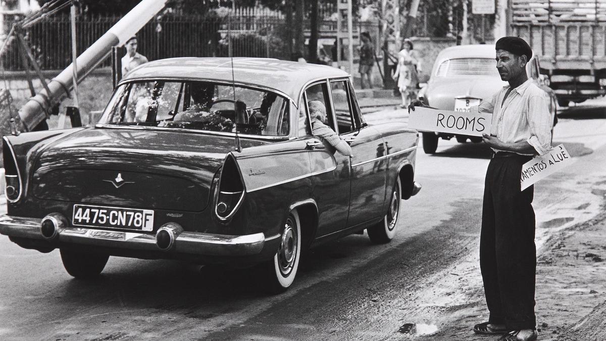 'Sitges' (1958), una de las fotografías de Oriol Maspons que se pueden ver en la exposición.