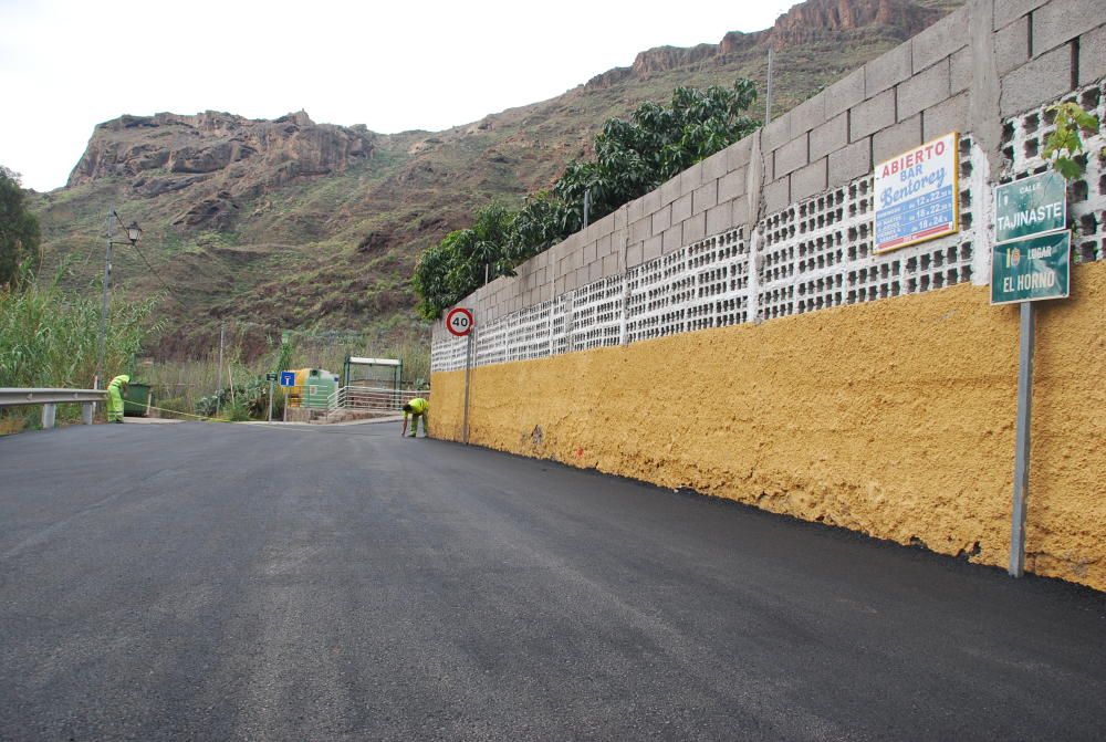 Reasfaltado de la calle Tajinaste, en Mogán