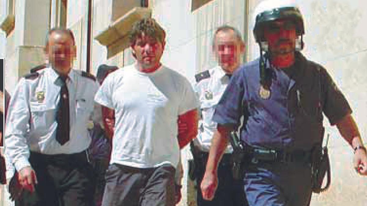 José Javier Salvador Calvo cuando fue detenido por el asesinato machista de La Puebla de Híjar.