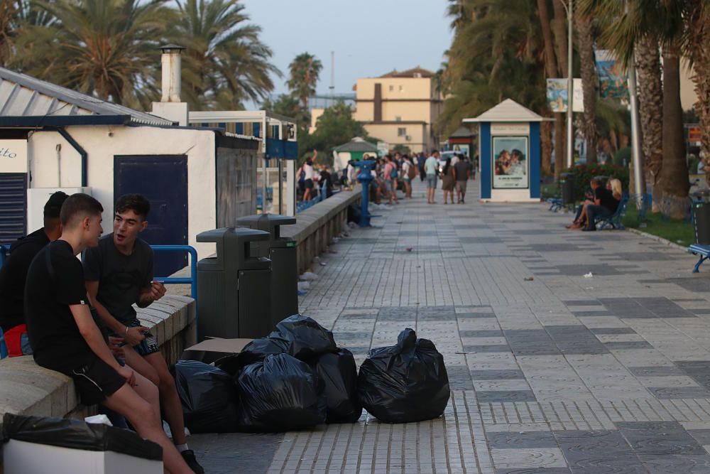 Así amanecen las playas malagueñas después de la noche de San Juan