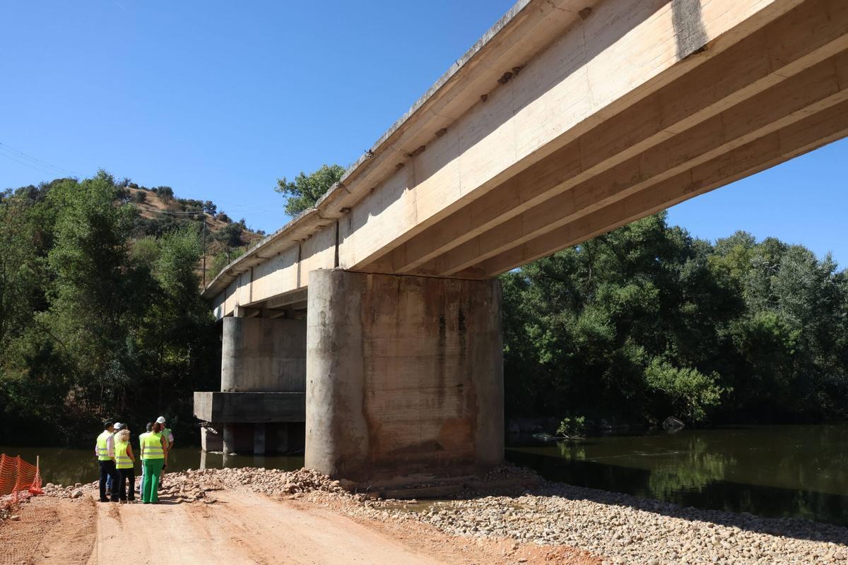 Los trabajos de derribo del viaducto que colapsó parcialmente el pasado mes de junio avanzan a buen ritmo con un 40% de la obra ejecutada.