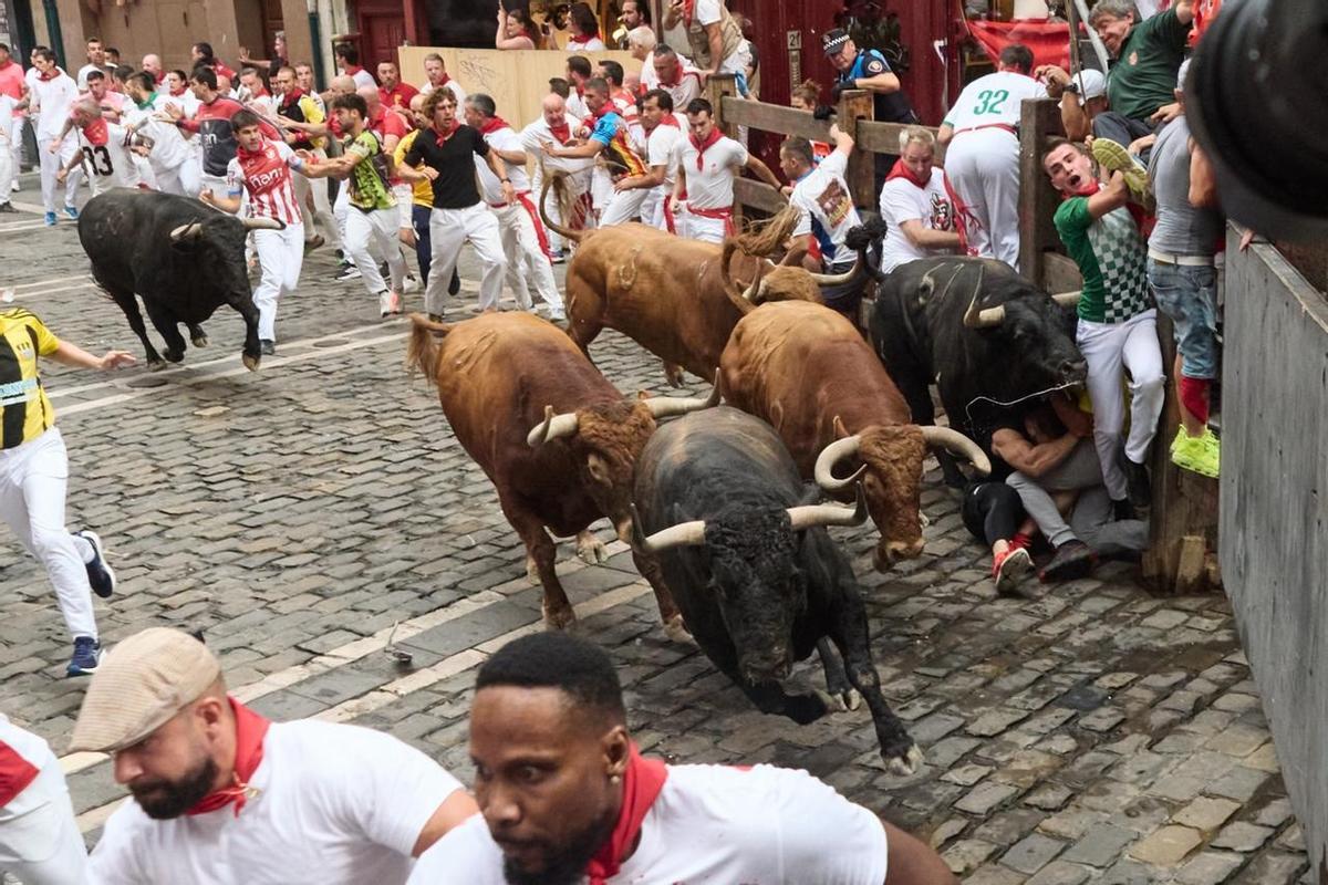 Cuarto encierro de las fiestas de San Fermín 2026 protagonizado por toros de Älvaro Núñez.