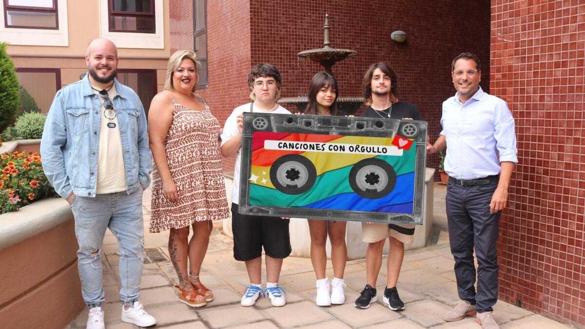 Presentación  de la canción &quot;Con orgullo&quot;, compuesta por jóvenes de Los Realejos