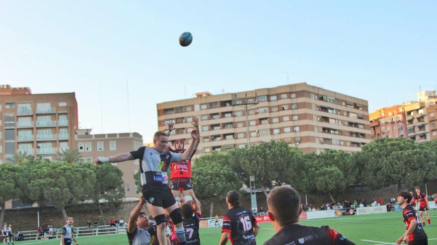 El CAU Valencia tropezó de forma inesperada en casa ante El Toro de Mallorca (18-23)