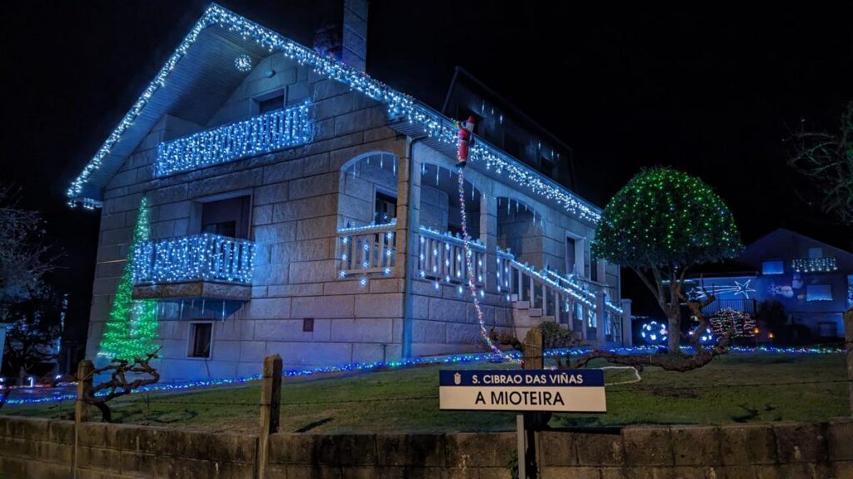 El pueblo ourensano que brilla en Navidad con luz propia