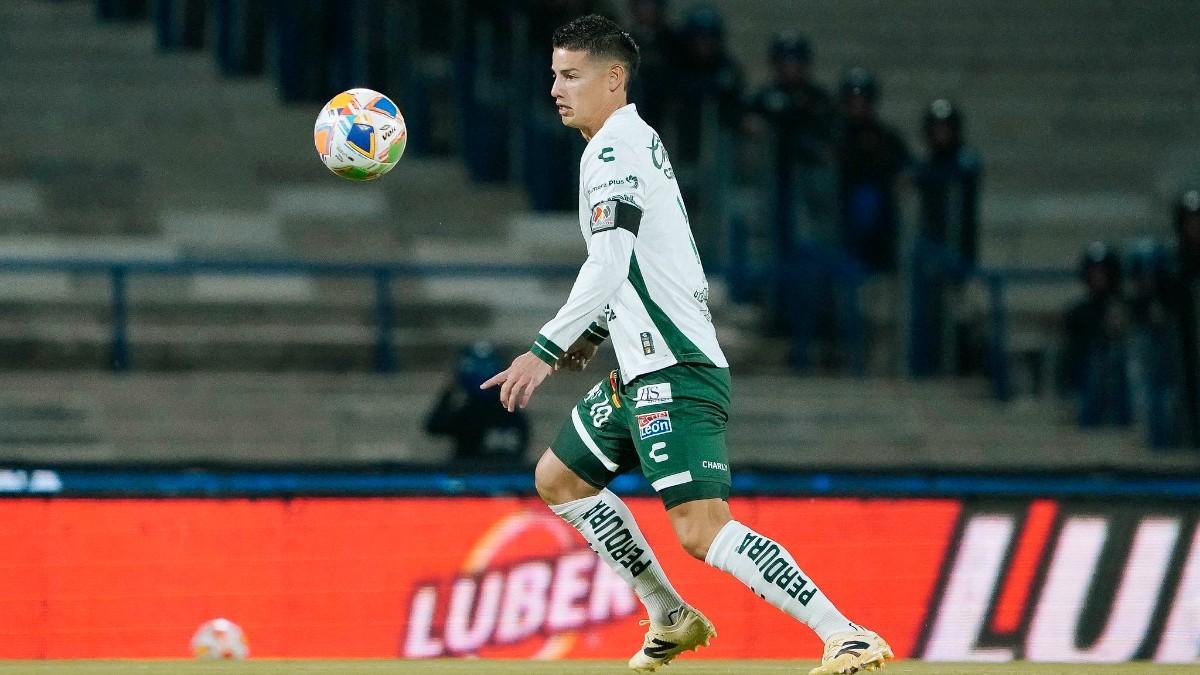 James Rodríguez, con el Club León