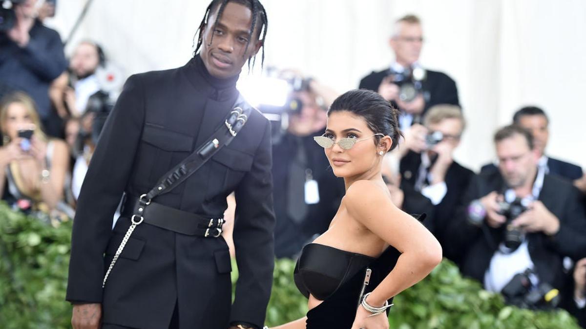 Kylie Jenner y Travis Scott en la Met Gala del 2018