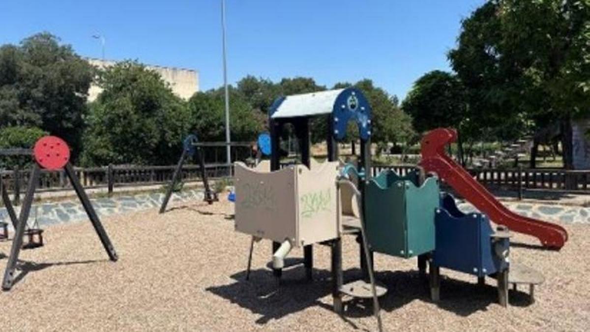 Parque infantil Fernando Turégano (Barrio La Mejostilla).