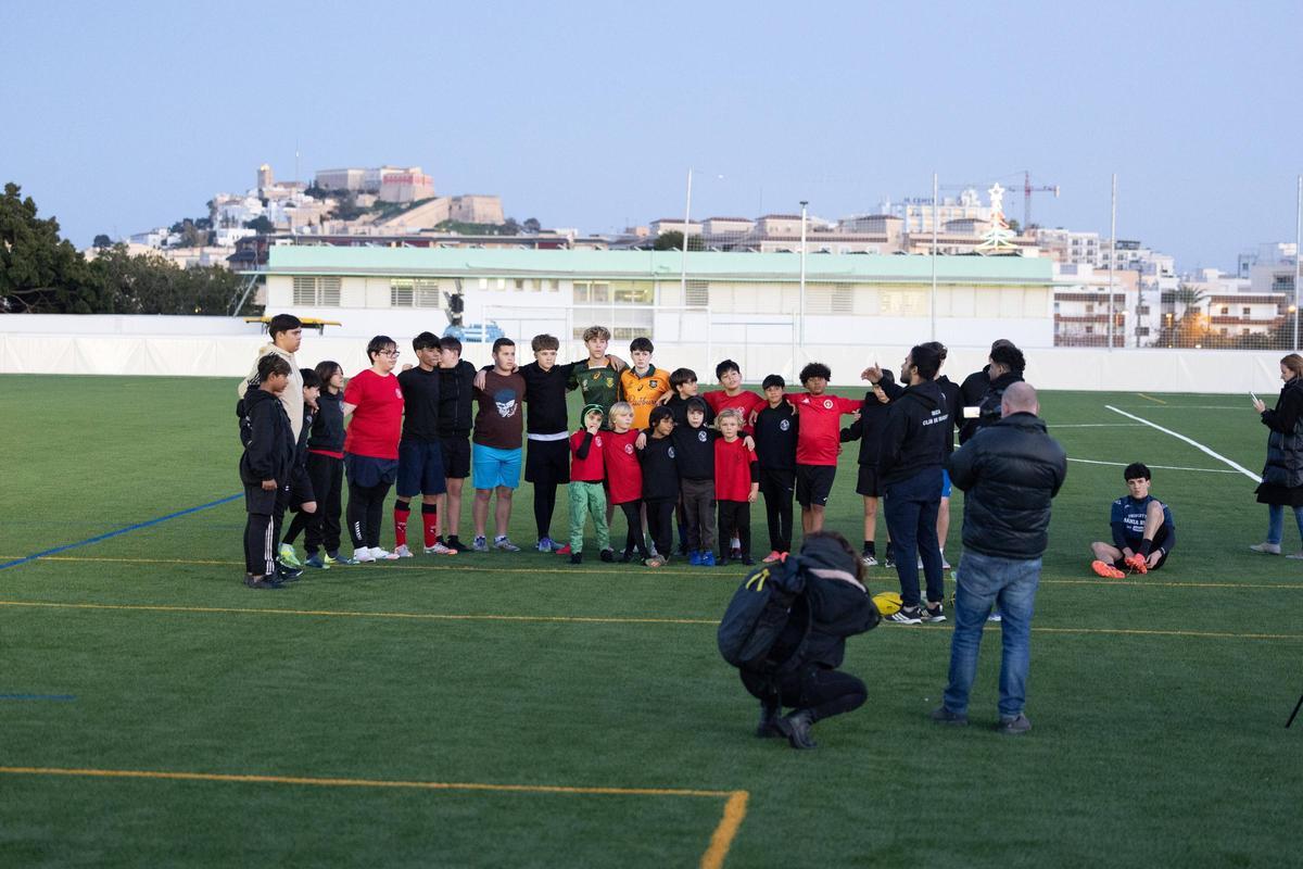 Mira las imágenes del primer entrenamiento del Club de Rugby Ibiza en el Estadio Municipal Es Putxet