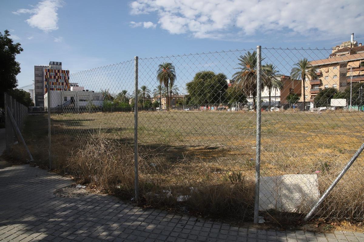 Solar donde irá ubicado el futuro pabellón de la Juventud.