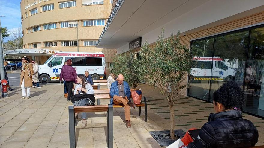 Colapso en las Urgencias del Hospital General de Castellón: hasta 120 pacientes en espera y falta de camas