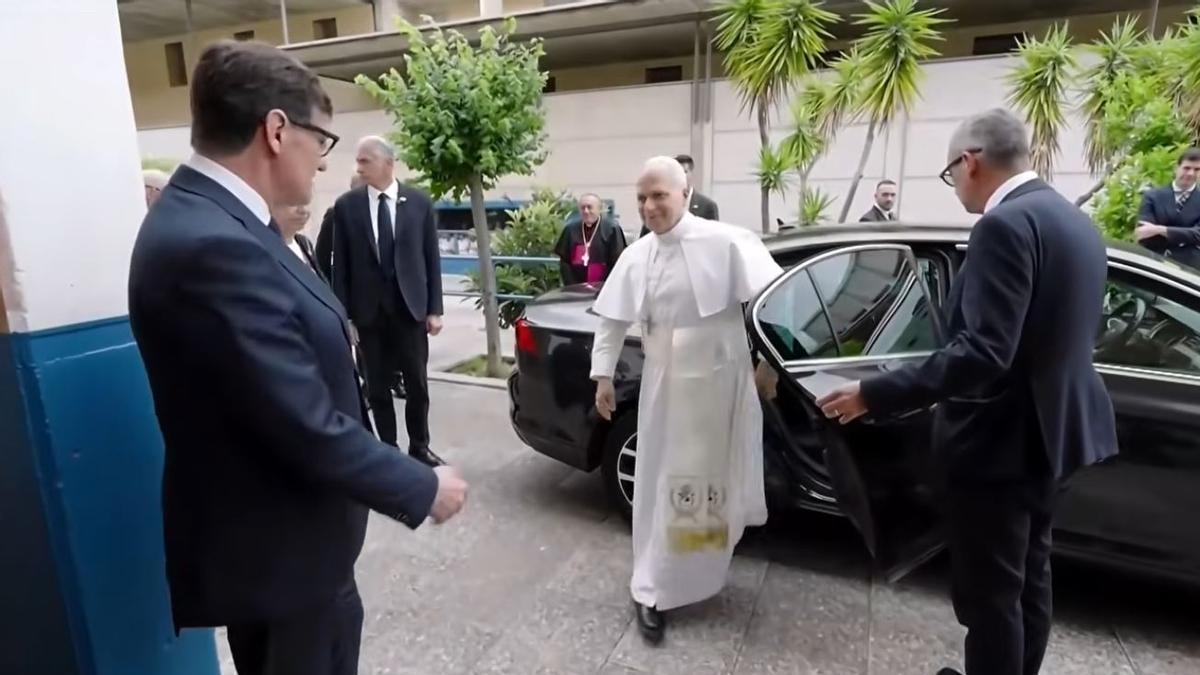 El Papa Lleó XIV arriba a Brians 1