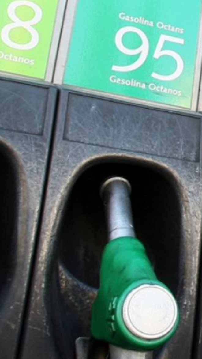 ¿Por qué está tan cara la gasolina?