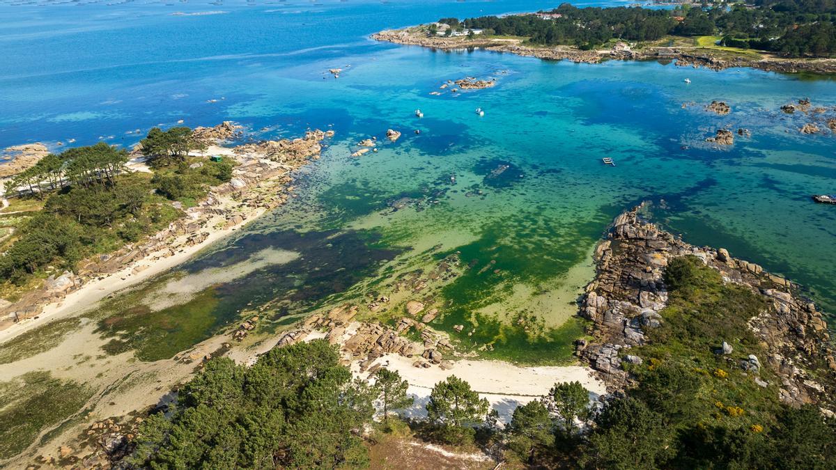 Parque Natural de Carreirón y playas vírgenes, A Illa de Arousa
