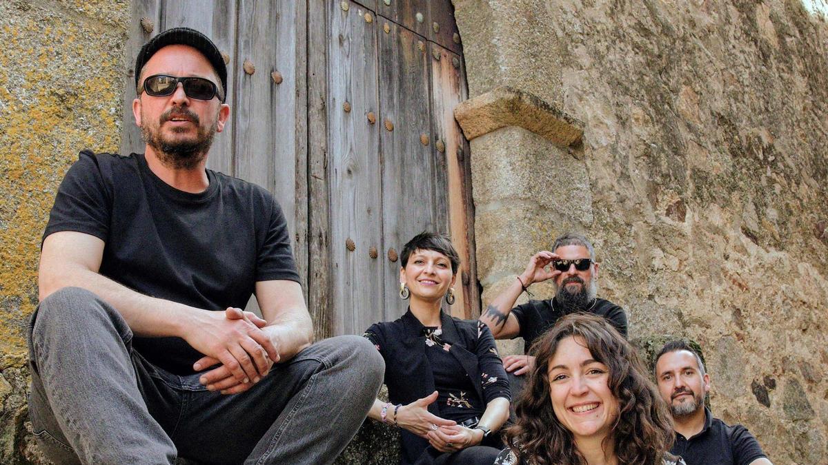 “Hemos aireado ciertos cancioneros antiguos para ponerlos en escena en el siglo XXI”
