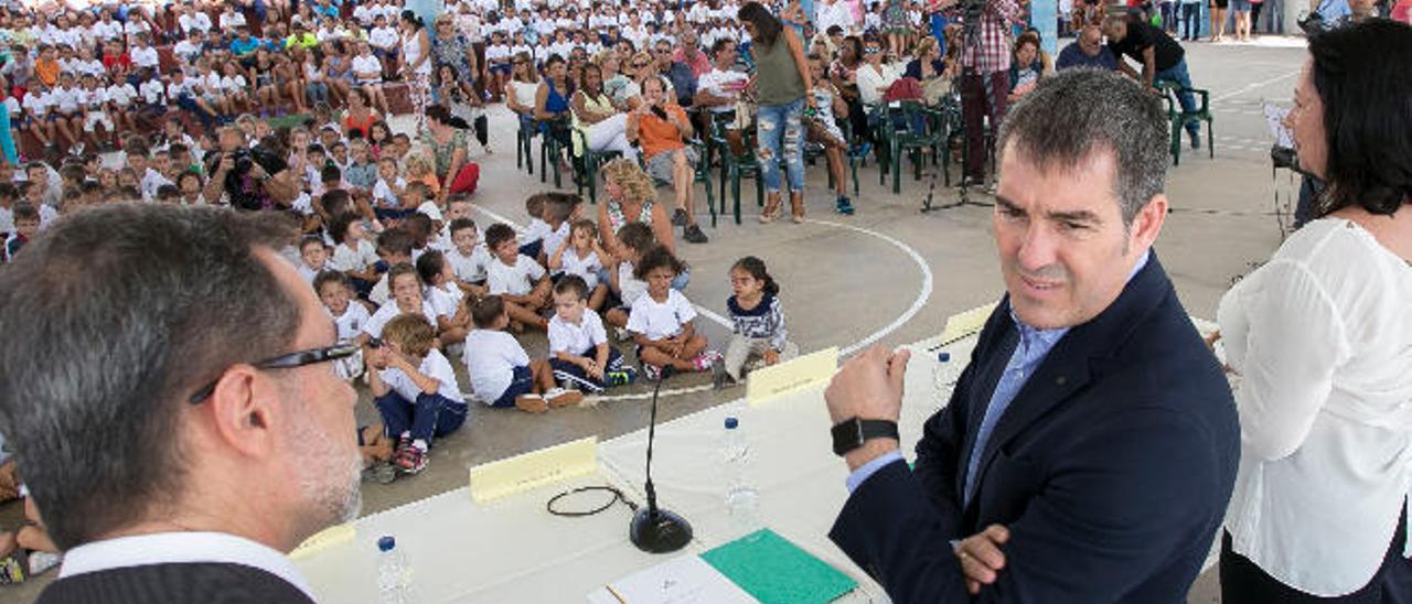 Fernando Clavijo y Soledad Monzón en la inauguración del curso escolar.