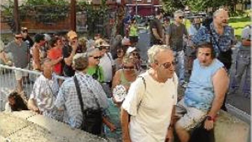 280 persones descobreixen el camí ignasià cap a Sant Pau