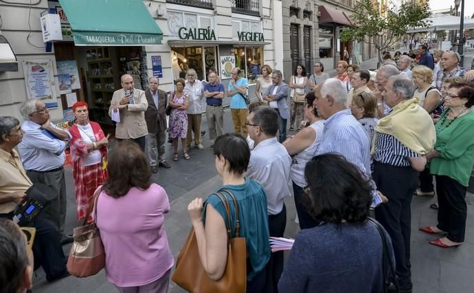 27/09/2017 LAS PALMAS DE GRAN CANARIA. Recorrido por Vegueta y Triana recordando las antiguas librerías de la ciudad. FOTO: J. PÉREZ CURBELO