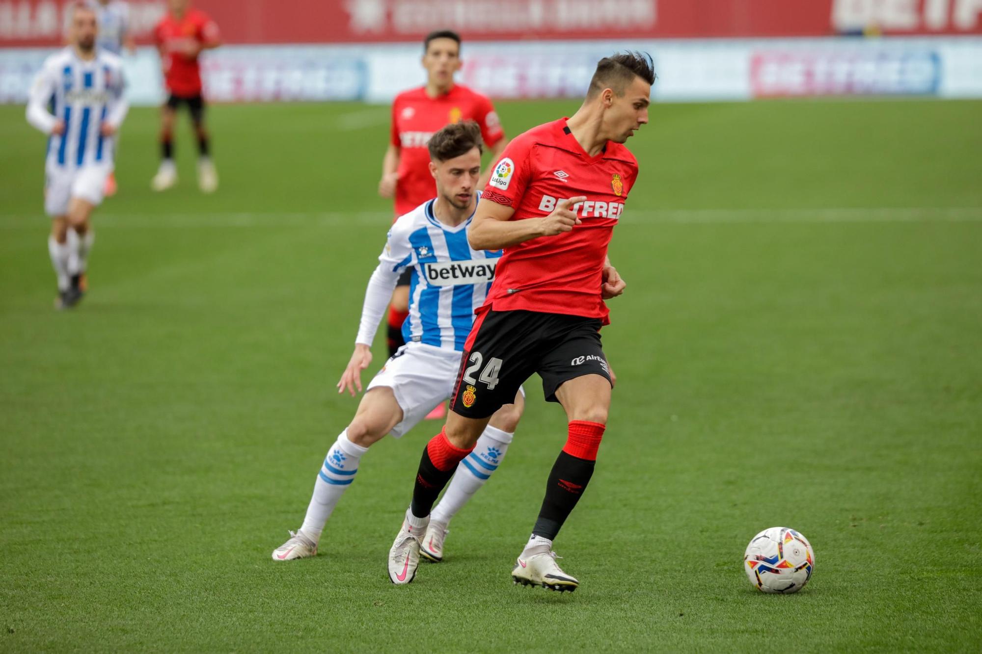 El Mallorca perdona al Espanyol y pierde