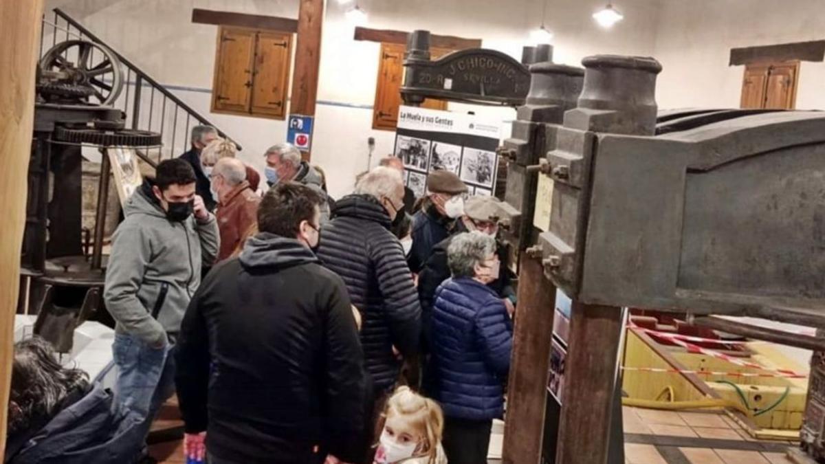 El Museo del Aceite acogió una exposición de fotografías antiguas. |