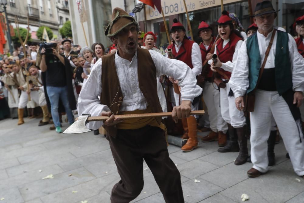 La representación de la expulsión de las tropas invasoras francesas congrega en el casco histórico a miles de personas para disfrutar del broche de oro a un fin de semana de fiesta.