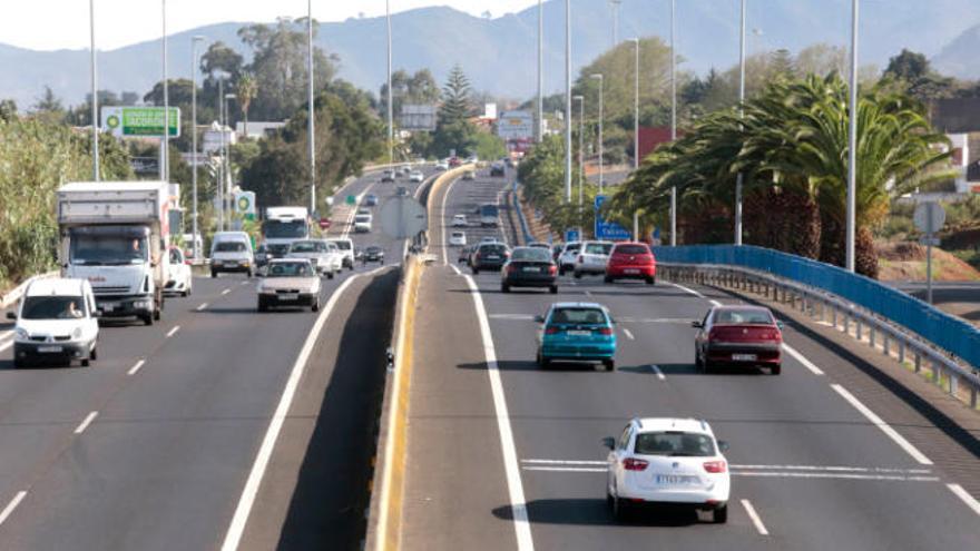 Vehículos en la autopista del Norte.