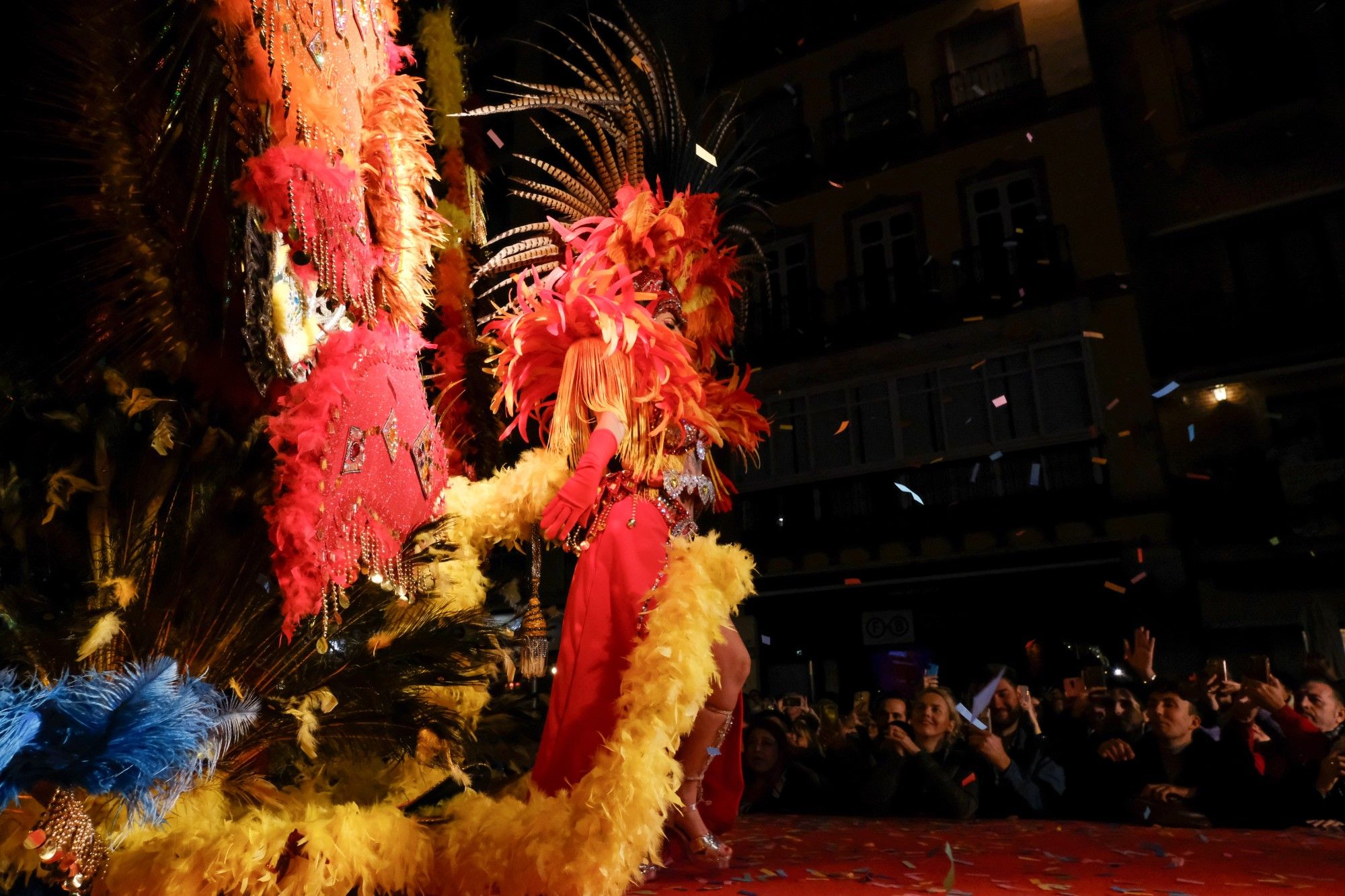 El Carnaval de Málaga ya toma las calles tras el pregón de Maxi