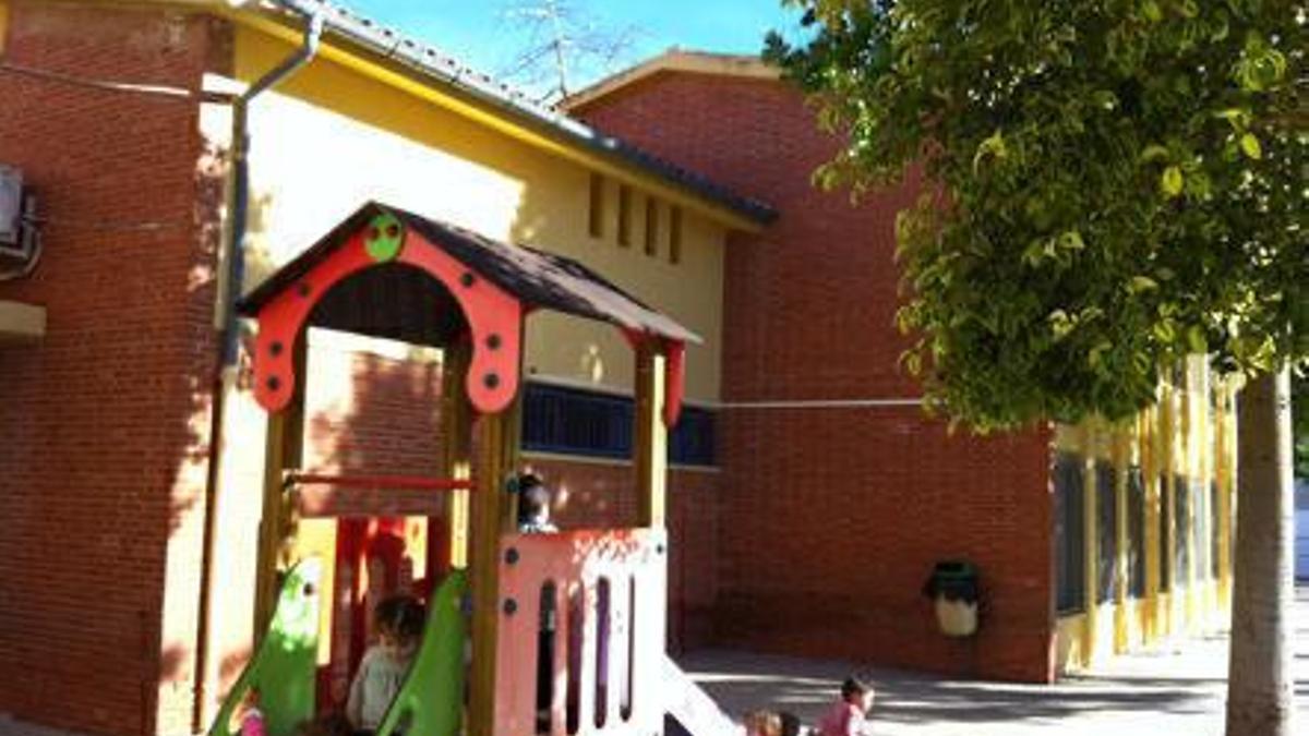 Exterior de la Escuela Infantil Municipal Mestre Lozano de Algemesí.