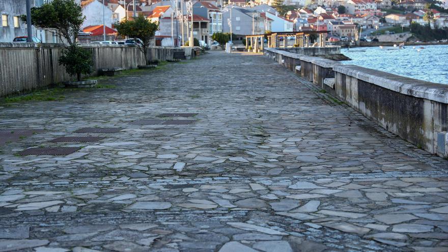 Suárez lamenta el “desinterés” de Portos en infraestructuras de A Illa