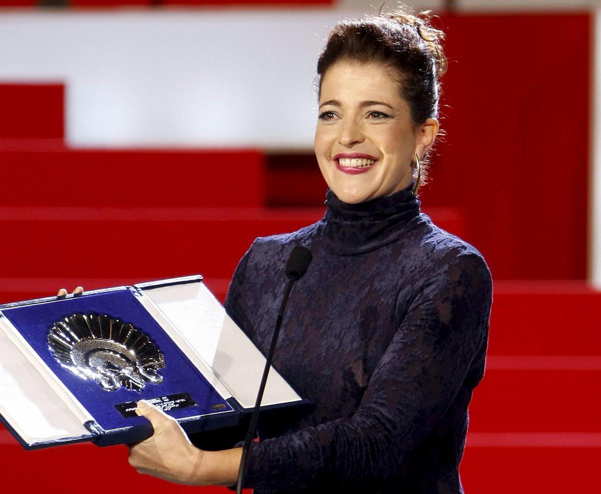 Nora Navas , que también será premiada, recibió la Concha de Plata en San Sebastián por su papel en ‘Pa negre’.