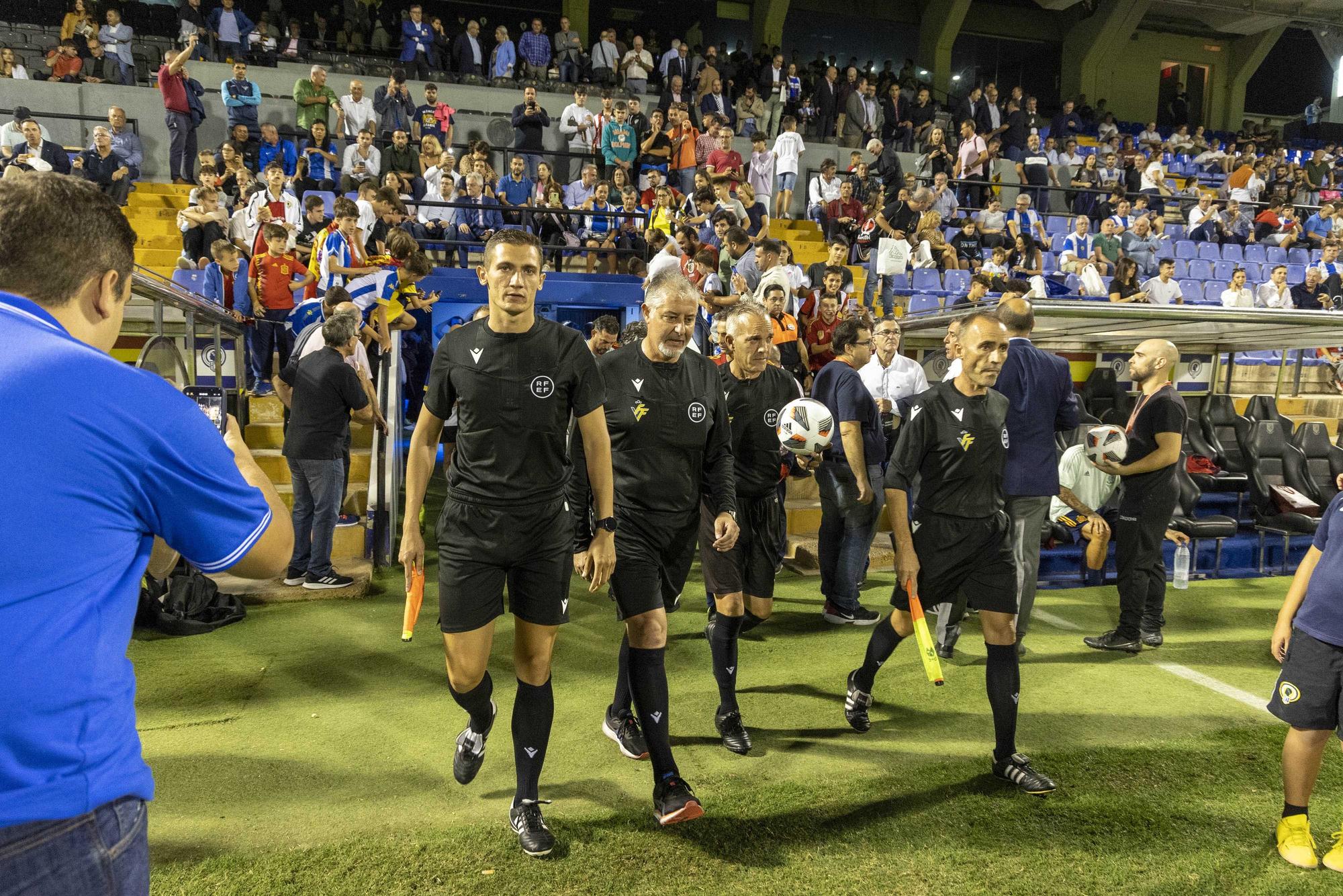 Leyendas del Hércules frente a leyendas de la Selección Española: Las imágenes del partido del Centenario